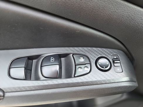 Used 2024 Nissan Altima 2.5 SV FWD image 28