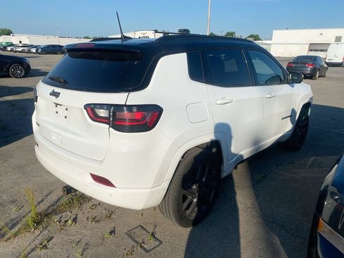 Used 2024 Jeep Compass Limited w/ High Altitude Package AWD/4WD image 11