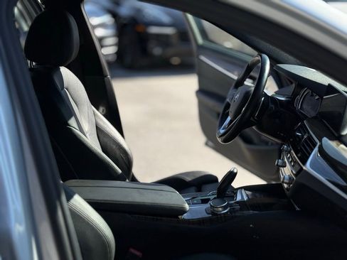 Used 2018 BMW 530e w/ Premium Package 2 image 15