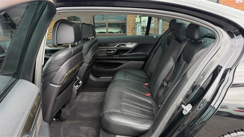 Used 2020 BMW 740i xDrive w/ Cold Weather Package AWD/4WD image 20