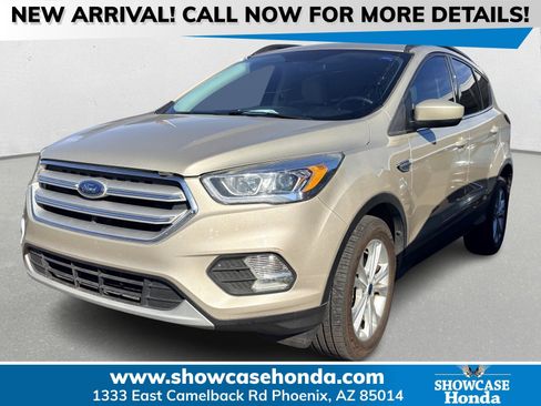 Used 2018 Ford Escape SEL image 1