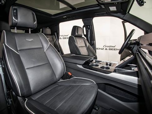 Used 2025 Cadillac Escalade Sport w/ LPO, ONYX Package AWD/4WD image 25
