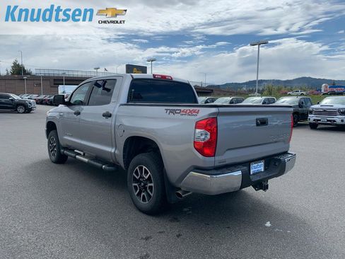 Used 2015 Toyota Tundra SR5 w/ TRD Off Road Package AWD/4WD image 5
