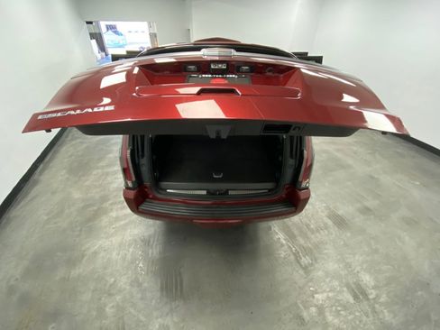 Used 2019 Cadillac Escalade ESV Premium Luxury image 50