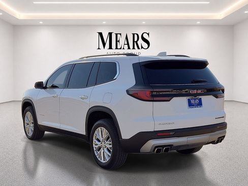 Used 2024 GMC Acadia Elevation w/ Luxury Package FWD image 3