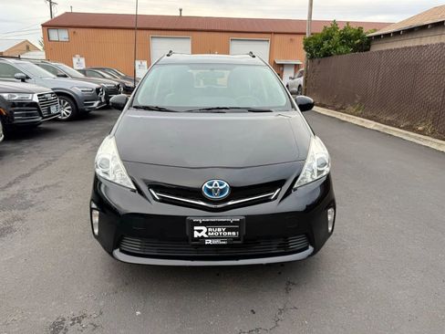 Used 2013 Toyota Prius V Three image 2