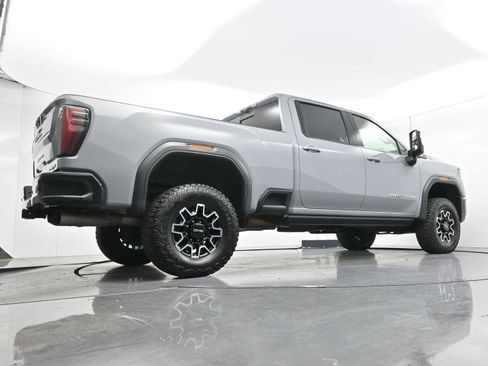 Used 2024 GMC Sierra 2500 AT4X AWD/4WD image 52