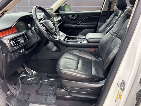 Used 2022 Lincoln Aviator Reserve w/ Equipment Group 201A AWD/4WD image 12