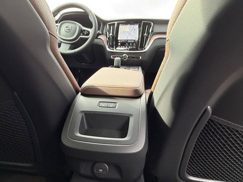 New 2026 Volvo V60 B5 Cross Country Plus w/ Climate Package AWD/4WD image 11