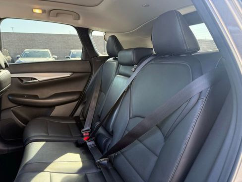 Used 2019 INFINITI QX50 Essential w/ Premium Heat Package AWD/4WD image 11