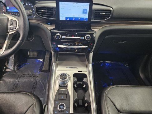 Used 2022 Ford Explorer Limited w/ Equipment Group 301A image 14