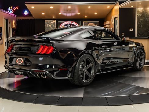 Used 2022 Ford Mustang GT w/ Equipment Group 301A RWD image 12