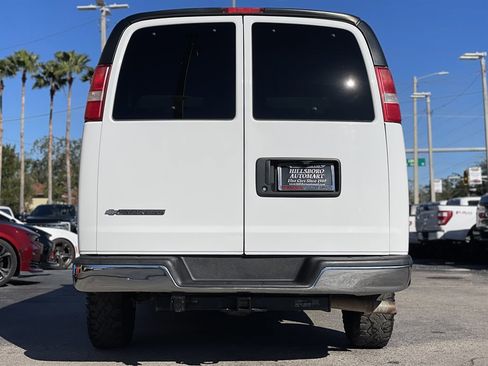 Used 2017 Chevrolet Express 3500 LT w/ LT Preferred Equipment Group image 9