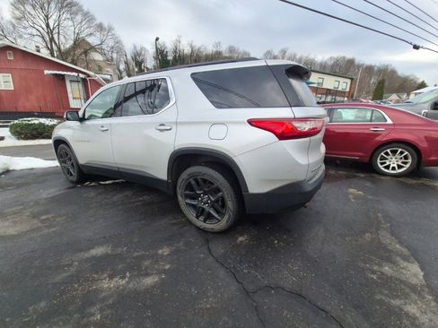 Used 2020 Chevrolet Traverse LT image 5