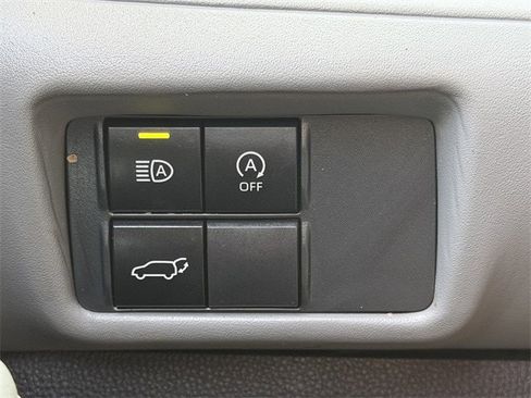 Certified 2023 Toyota Highlander XLE image 23