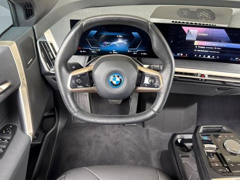 Used 2024 BMW iX xDrive50 w/ Premium Package AWD/4WD image 31