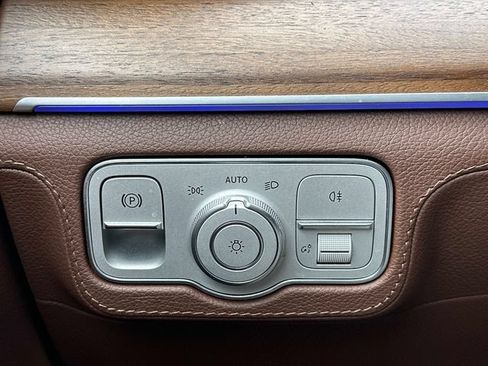 Certified 2024 Mercedes-Benz GLS 450 4MATIC image 27