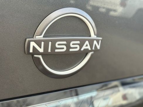 New 2026 Nissan Sentra SR w/ Floor Mat Package FWD image 10