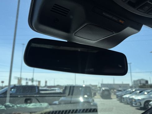 Used 2023 Ford Expedition Max Limited image 27