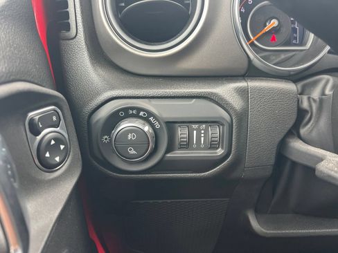 Used 2022 Jeep Gladiator Sport AWD/4WD image 26