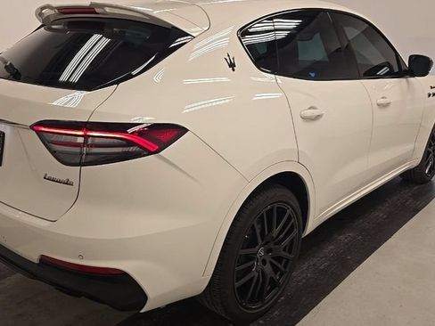 Used 2022 Maserati Levante Modena AWD/4WD image 2