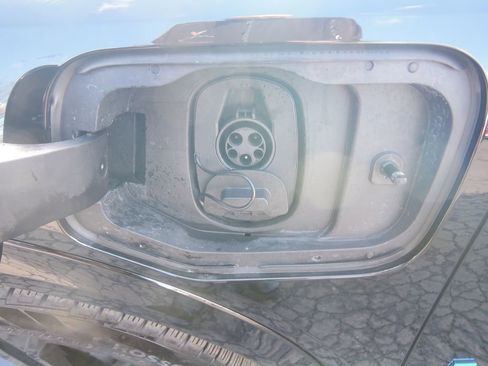 Used 2025 Chevrolet Equinox EV RS image 35