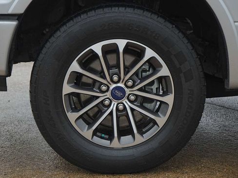 Used 2019 Ford F150 XLT w/ Equipment Group 302A Luxury RWD image 7