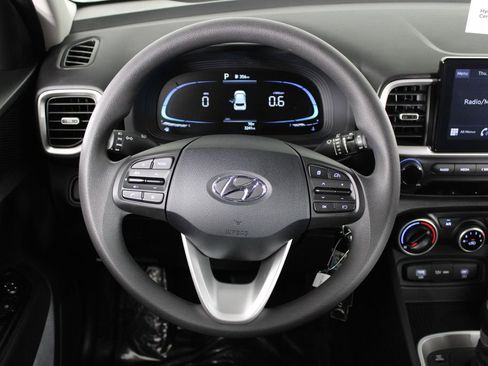 Certified 2026 Hyundai Venue SE image 21