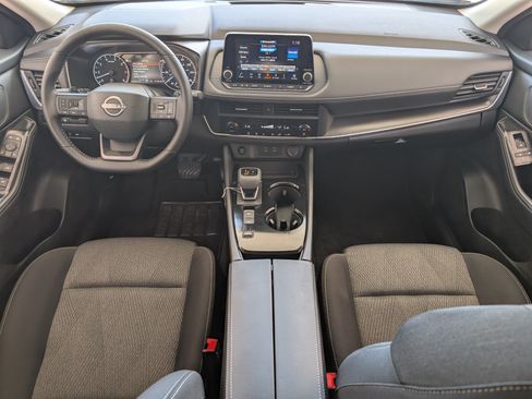 Used 2026 Nissan Rogue SV FWD image 23