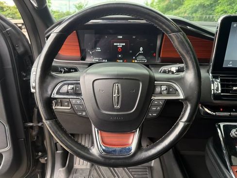 Used 2021 Lincoln Navigator Reserve RWD image 17