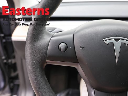 Used 2023 Tesla Model 3 Standard Range RWD image 14