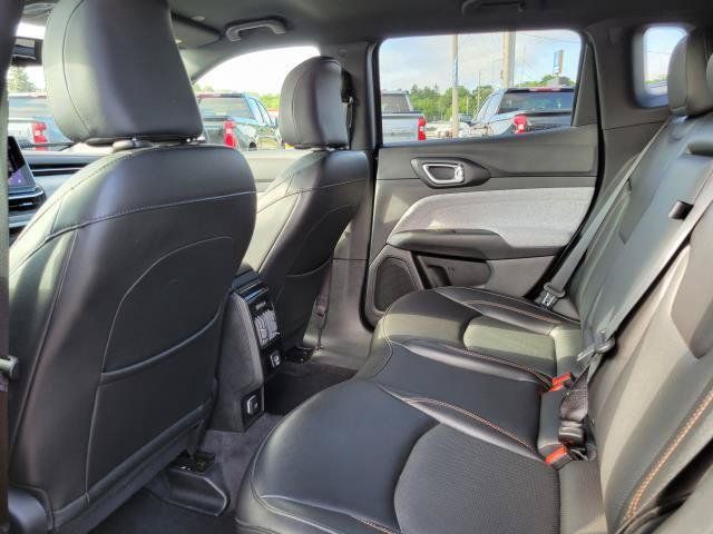 Used 2023 Jeep Compass Latitude AWD/4WD image 26