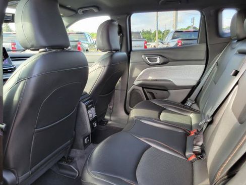 Used 2023 Jeep Compass Latitude AWD/4WD image 26