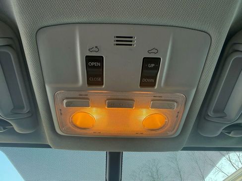 Used 2014 Toyota RAV4 Limited image 28