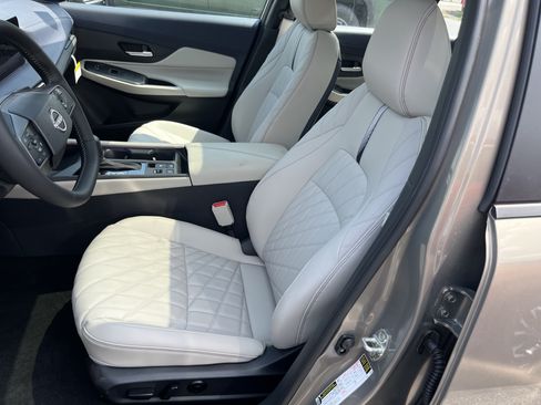 New 2026 Nissan Sentra SL w/ Floor Mat Package FWD image 15