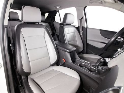 Used 2018 Chevrolet Equinox Premier AWD/4WD image 19