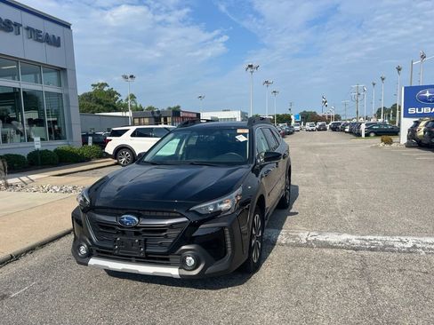 Used 2023 Subaru Outback Limited AWD/4WD image 7