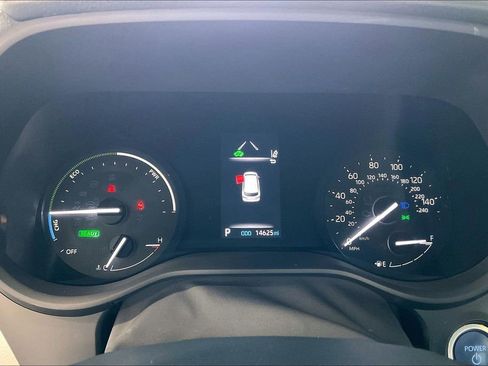 Used 2024 Toyota Sienna XSE AWD/4WD image 7