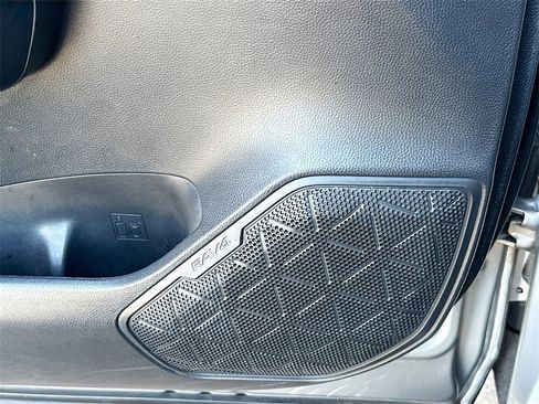 Used 2020 Toyota RAV4 LE image 19