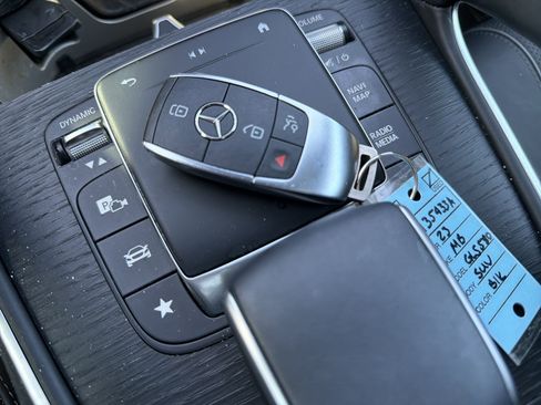 Certified 2023 Mercedes-Benz GLS 580 4MATIC image 38