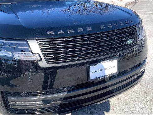 Used 2023 Land Rover Range Rover Long Wheelbase SE AWD/4WD image 6