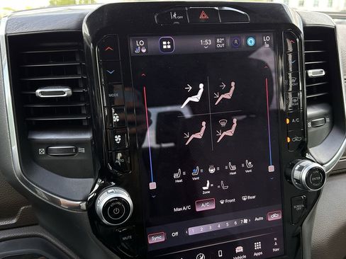 Used 2025 RAM 1500 Laramie image 19