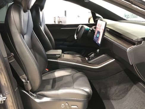 Used 2024 Tesla Model X image 20