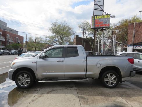 Used 2010 Toyota Tundra Limited image 6