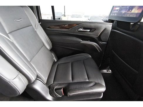 Certified 2024 Cadillac Escalade ESV Premium Luxury w/ Performance Package image 11