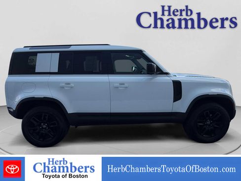 Used 2025 Land Rover Defender 110 S AWD/4WD image 12