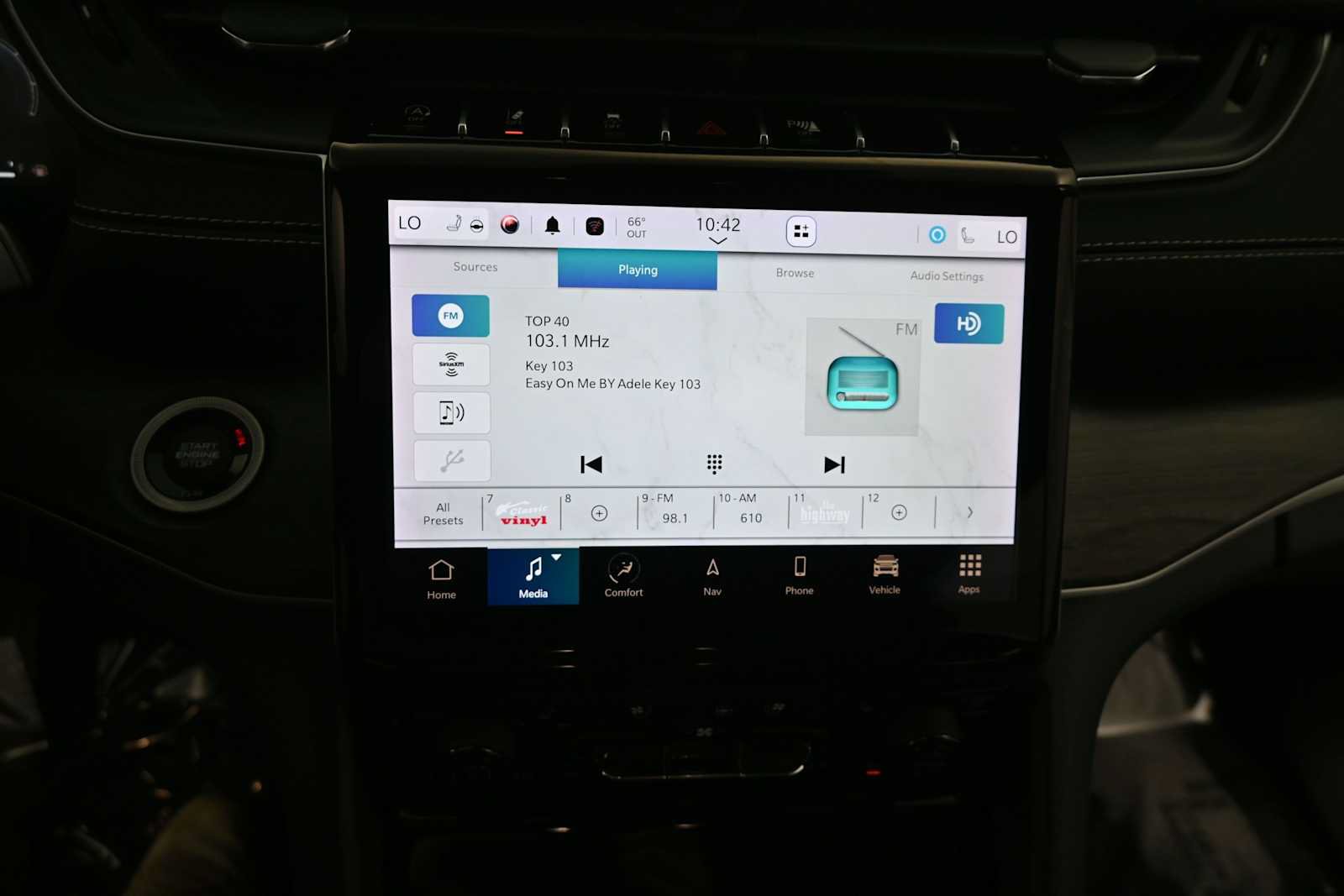 Used 2023 Jeep Grand Cherokee L Limited w/ Luxury Tech Group II AWD/4WD image 20