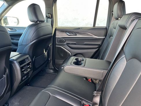 New 2025 Jeep Grand Cherokee Limited 4xe image 26