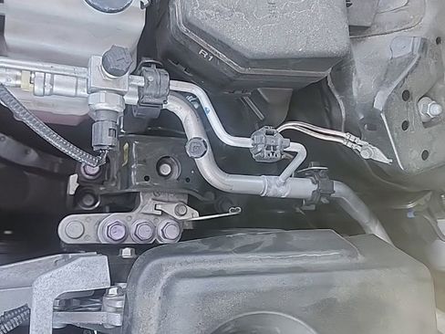 Used 2021 Toyota RAV4 XLE image 13