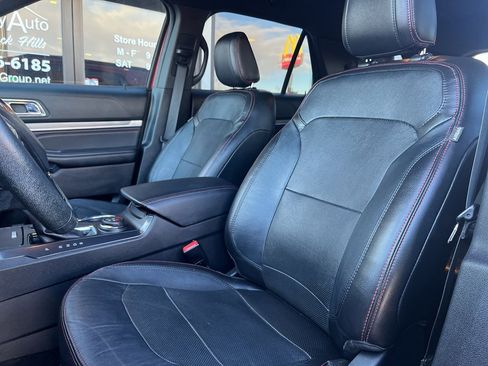 Used 2018 Ford Explorer Sport image 22
